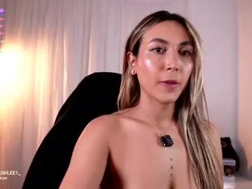 Chaturbate Sex Chat of ashley2004_