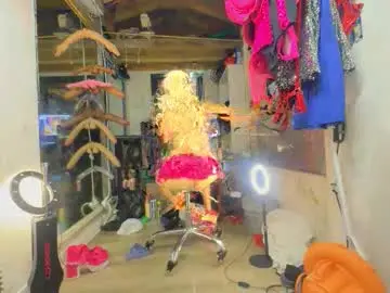 Chaturbate Best live sex cam show of chavezechavez4207