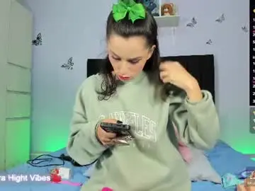 Chaturbate Live Sex Cam of alien_universe