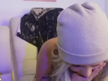 Chaturbate Adult Video Chat of ari_kat666