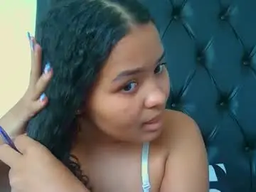 Chaturbate Live Sex Cam of exclusivecourtney