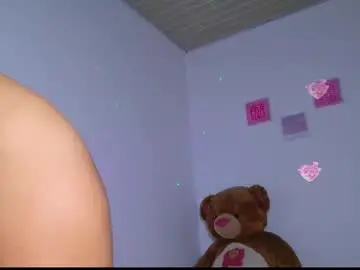 Chaturbate Live Sex Cam of brunetteadams001