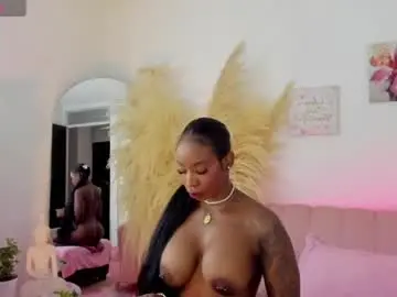 Chaturbate Live Sex Cam of brunettklaryss