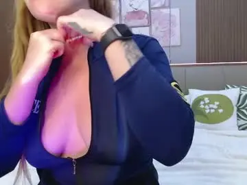 Chaturbate Free Live Porn of caramelstorm