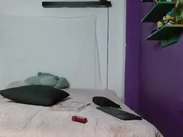 Chaturbate Live Sex Cam of irisbell_