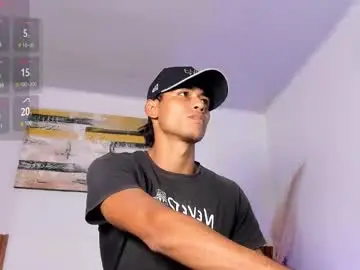 Chaturbate Watch Live Sex Cams of zander_2120