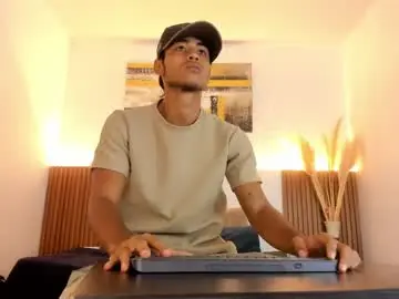 Chaturbate Sex Chat of zander_2120