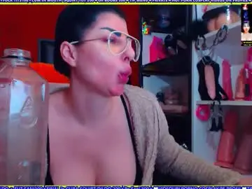 Chaturbate Sex Cam of cuminmenowbby