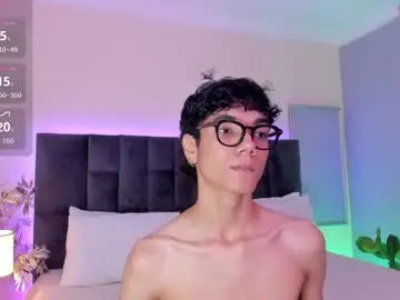 Chaturbate Free Live Porn of phillicious_