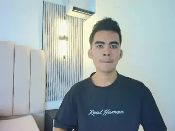 Chaturbate Live Sex Cam of adam_hill7