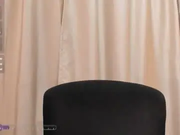 Chaturbate Live Sex Cam of cleo_nilee