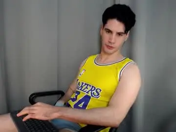 Chaturbate Live Sex Cam of cristopher_vega182