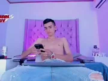 Chaturbate Free Live Porn of ethan_boy_