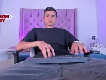 Chaturbate Sex Cam of ethan_boy_