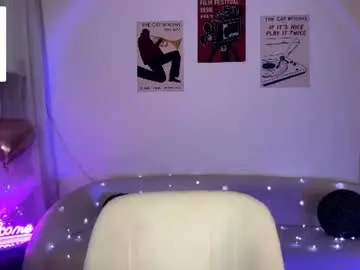 Chaturbate Live Sex Cam of lilihalvorsen