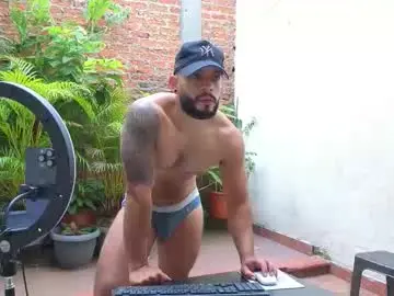 Chaturbate Nude Webcam of mike_savage3