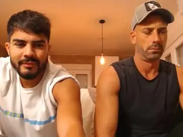 Chaturbate Live Sex Cam of tinoclandestino