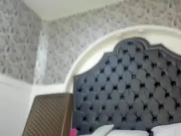 Chaturbate Adult Video Chat of vivi_fit