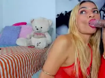 Chaturbate Live Sex Cam of angeline_focus