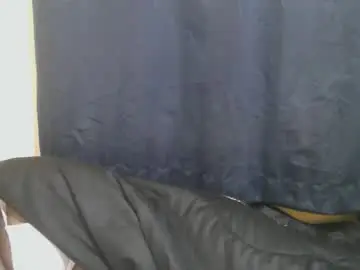 Chaturbate Sex Cam of naughty_slender2