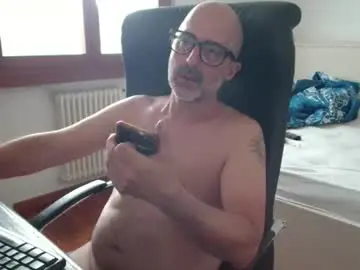 Chaturbate Live Sex Cam of new_simi_74