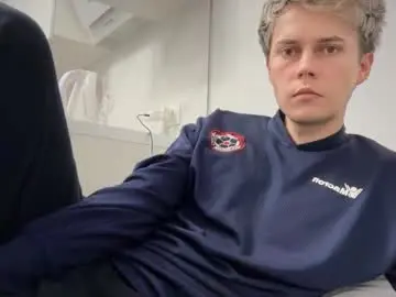 Chaturbate Live Sex Cam of danny_love01