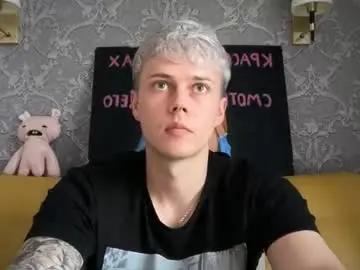 Chaturbate Watch Live Sex Cams of danny_love01