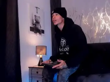 Chaturbate Live Sex Cam of ell_pbc