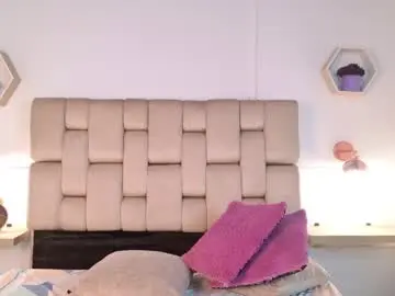 Chaturbate Live Sex Cam of katia_moree