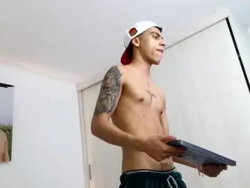 Chaturbate Live Sex Cam of russell_adams_