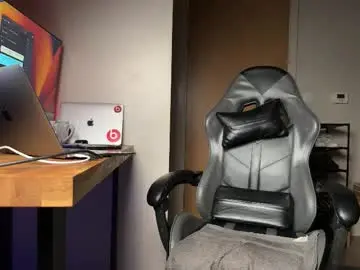 Chaturbate Free Live Porn of ukchocolate