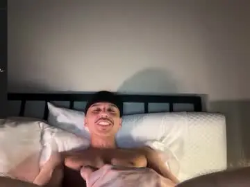 Chaturbate Live Sex Cam of xmomentumx