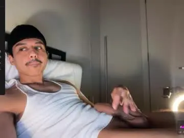 Chaturbate Watch Live Sex Cams of xmomentumx