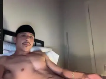 Chaturbate Live Porn of xmomentumx