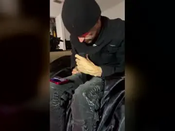 Chaturbate Free Live Porn of bigdickpapishampoo