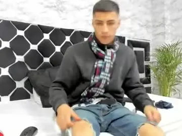 Chaturbate Sex Cam of mr_porn_9
