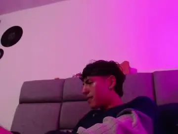 Chaturbate Sex Cam of naytonfreeman