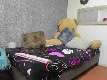 Chaturbate Watch Live Sex Cams of isa_x18