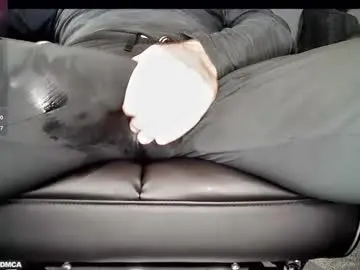 Chaturbate Free Porn Cam of justuraveragedaddy