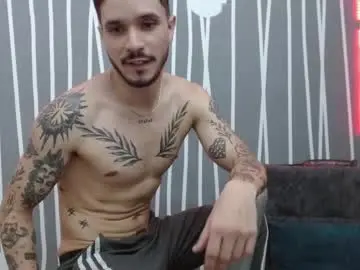 Chaturbate Live Sex Cam of santti_torres