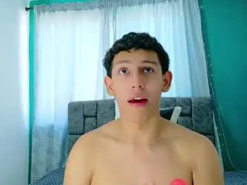 Chaturbate Free Live Porn of felipehotgonzalez