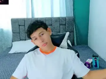 Chaturbate Live Sex Cam of felipehotgonzalez