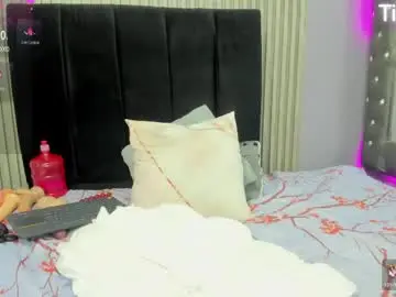 Chaturbate Live Porn of paulinna_curvy