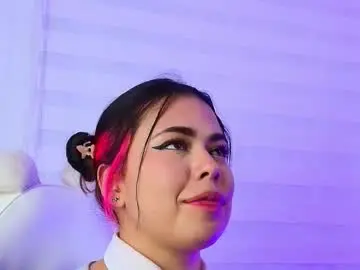 Chaturbate Live Sex Cam of rosse_amyy