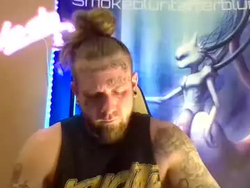 Chaturbate Live Sex Cam of smokebluntafterblunt