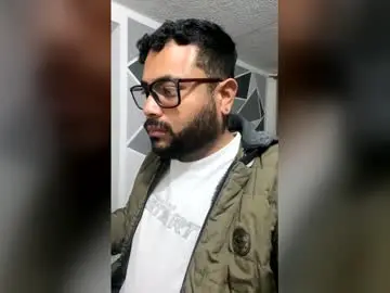 Chaturbate Free Live Porn of whispers_caplan
