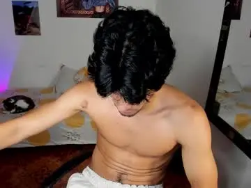 Chaturbate Best live sex cam show of guts_x