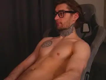 Chaturbate Best live sex cam show of asher_88