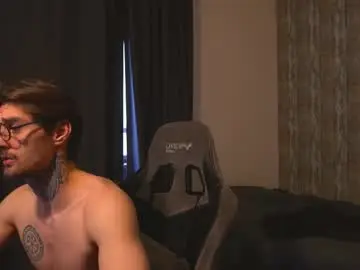Chaturbate Live Sex Cam of asher_88