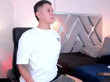 Chaturbate Free Porn Cam of chris_diamonnd